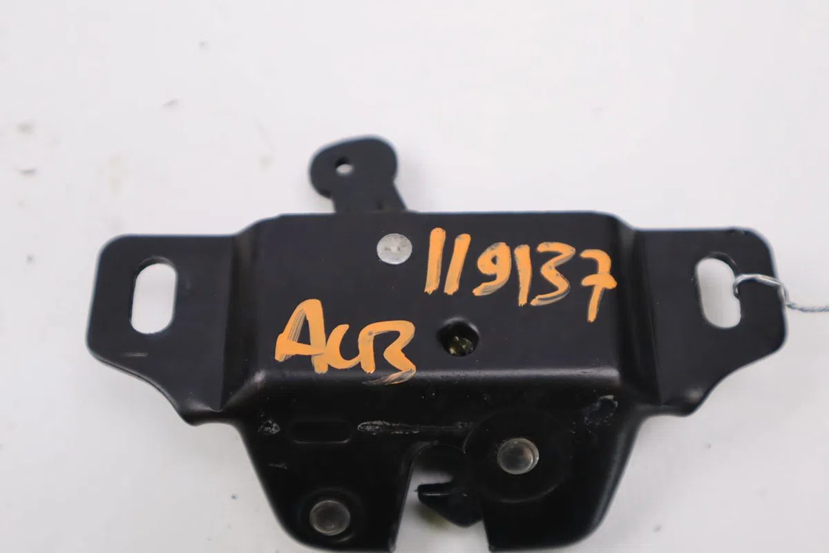 Serrure hayon Peugeot 106 I (1A, 1C) 1.1 (1991-1996) occasion