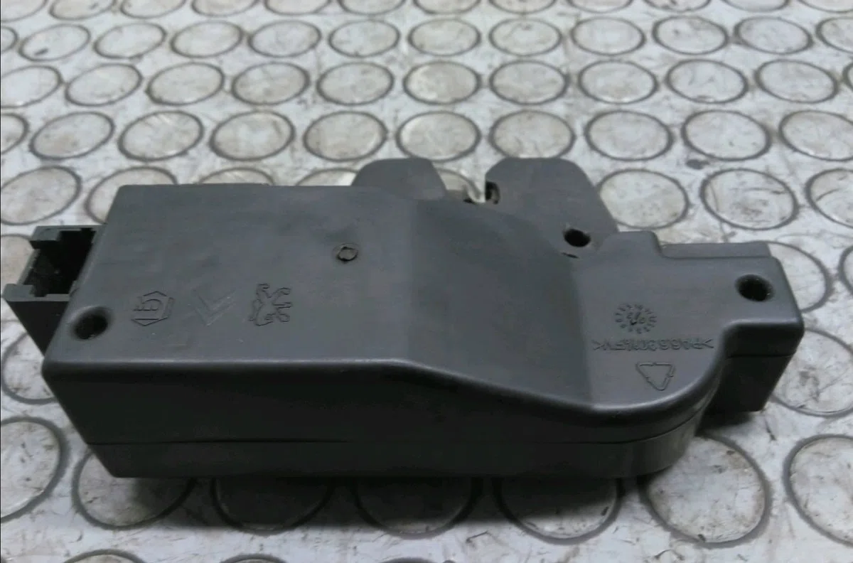 Serrure hayon Peugeot 307 (3A-C) 2.0 hdi 90 (2000-2007) 5 portes occasion