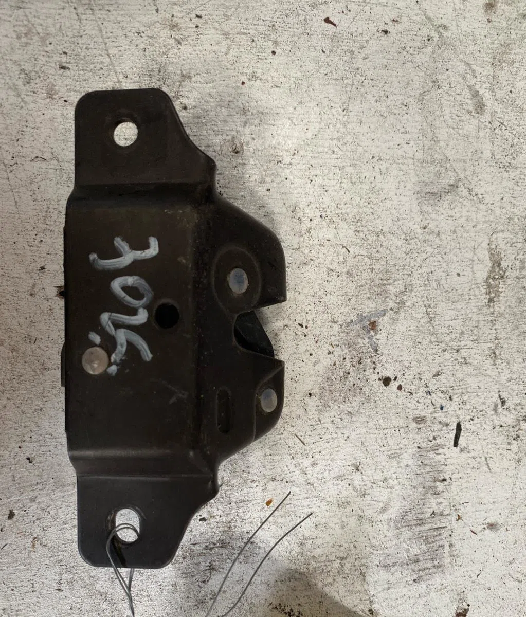 Serrure hayon Peugeot 406 Break (8E-F) 2.0 hdi 110 (1999-2004) 5 portes occasion