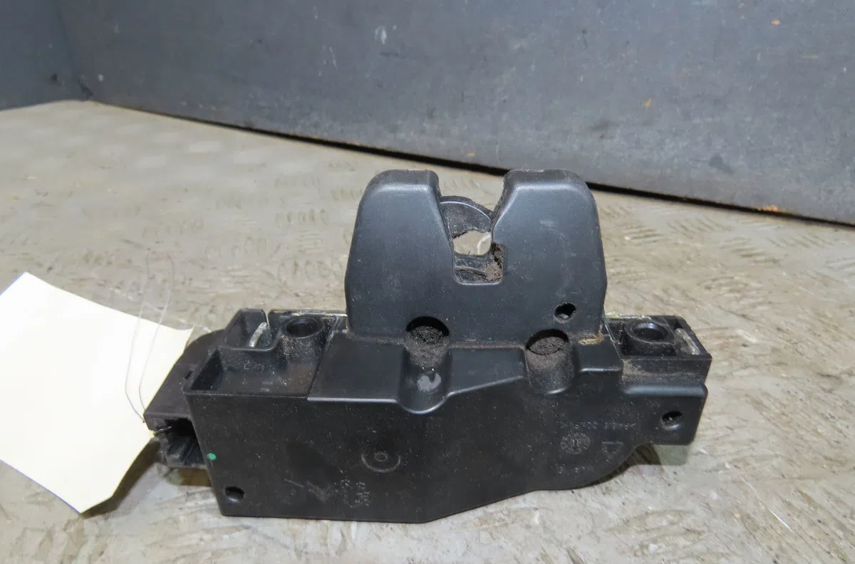 Serrure hayon Peugeot 407 SW (6E_) 2.0 hdi 135 (2004-2010) occasion