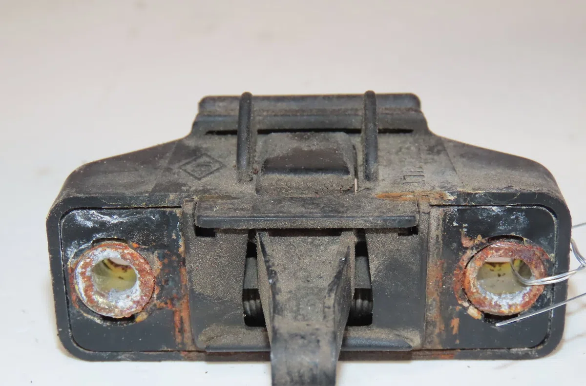Serrure hayon Renault CLIO II (BB_, CB_) 1.6 16v (bb01, bb0h, bb0t, bb14, bb1d, bb1r, bb2kl, bb3g... (1998-2005) occasio