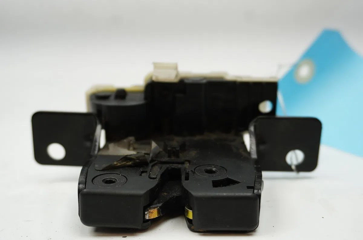 Serrure hayon Renault CLIO III (BR0-1, CR0-1) 1.5 dci (br17, cr17) (2005-2012) 5 portes occasion