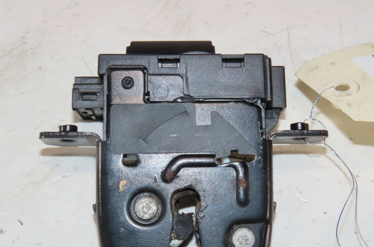 Serrure hayon Renault KANGOO Express (FW0-1_) 1.5 dci 75 (fw07, fw10, fw04) (2010) 4 portes occasion