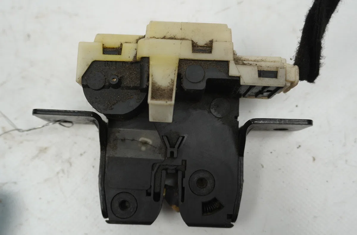 Serrure hayon Renault MEGANE II (BM0-1_, CM0-1_) 1.5 dci (bm1e, cm1e) (2005-2008) occasion