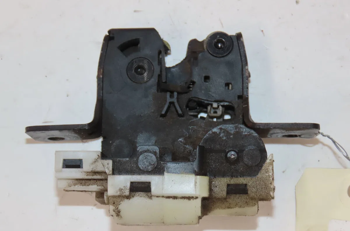 Serrure hayon Renault MEGANE II Break (KM0-1_) 1.5 dci (km16, km1e) (2005-2008) occasion
