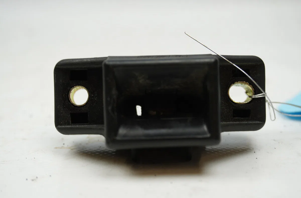 Serrure hayon Renault MEGANE Scenic (JA0-1_) 1.9 d (ja0j) (1997-1999) occasion