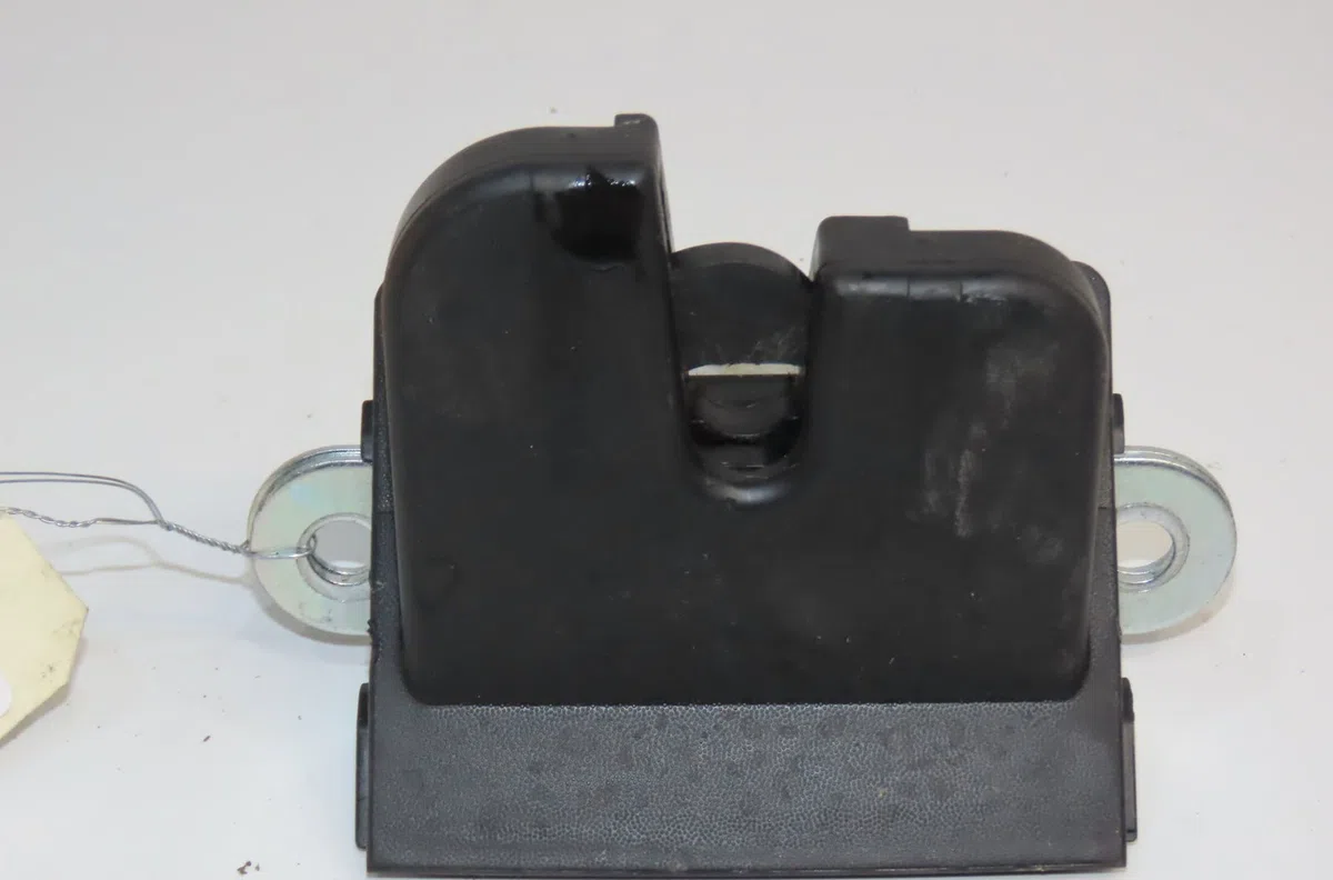 Serrure hayon Seat IBIZA IV (6J5, 6P1) 1.6 tdi (2009-2015) occasion