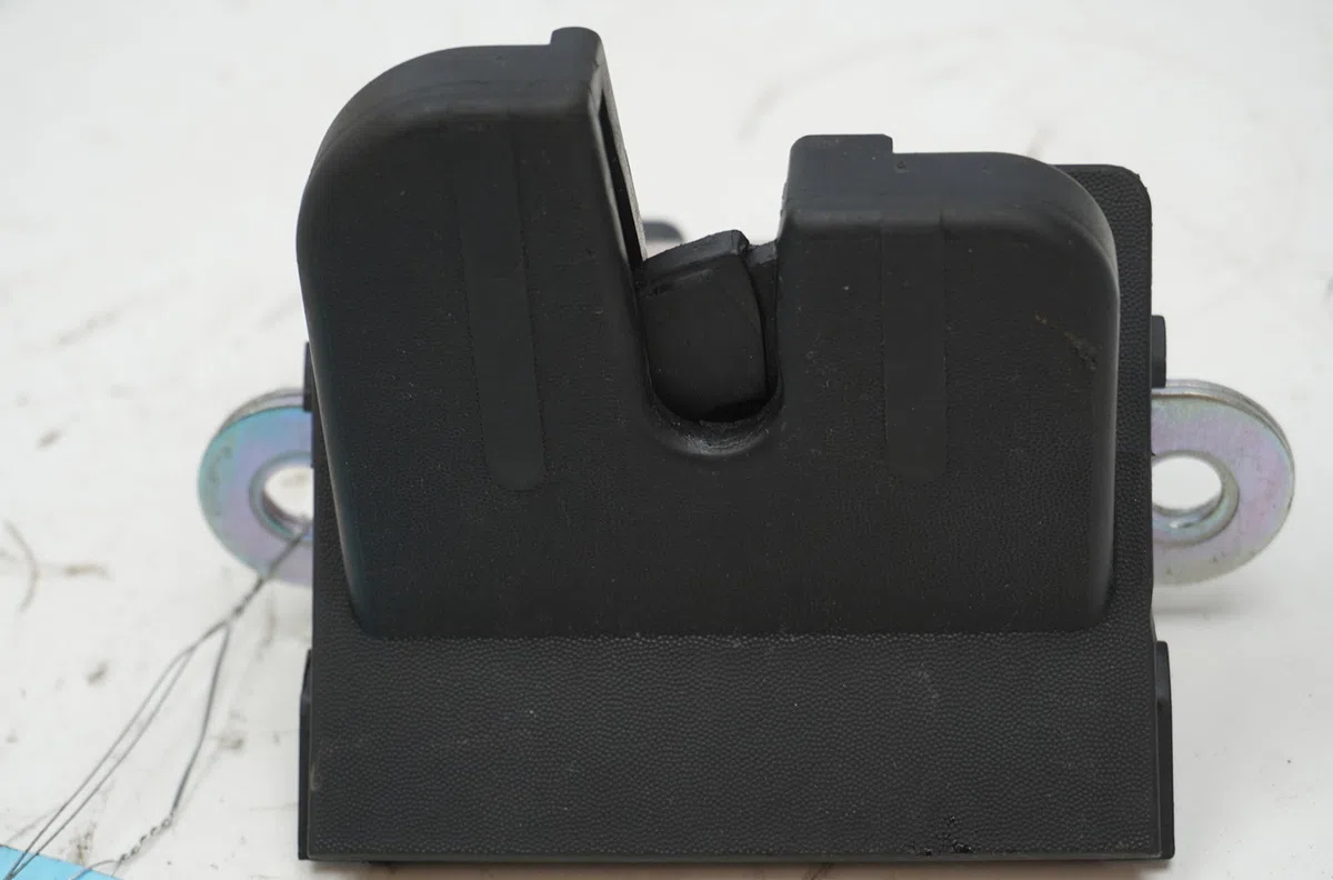 Serrure hayon Seat IBIZA IV (6J5, 6P1) 1.6 tdi (2009-2015) occasion