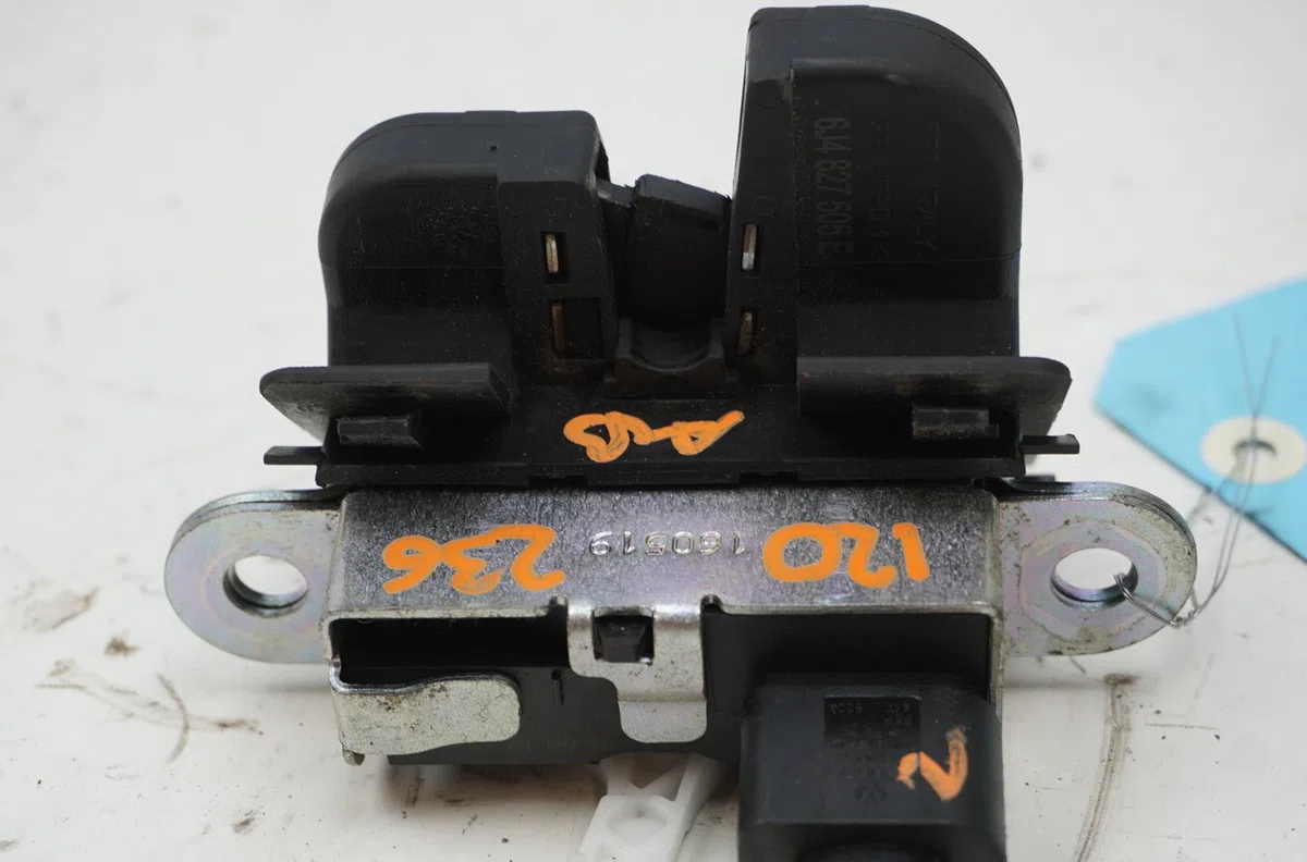 Serrure hayon Seat IBIZA IV (6J5, 6P1) 1.6 tdi (2009-2015) occasion