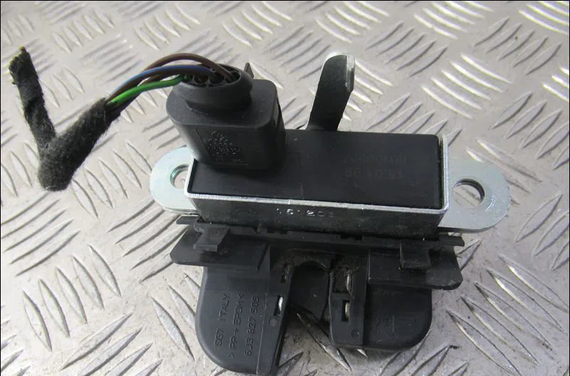Serrure hayon Seat IBIZA IV SC (6J1, 6P5) 1.4 tdi (2008-2010) occasion