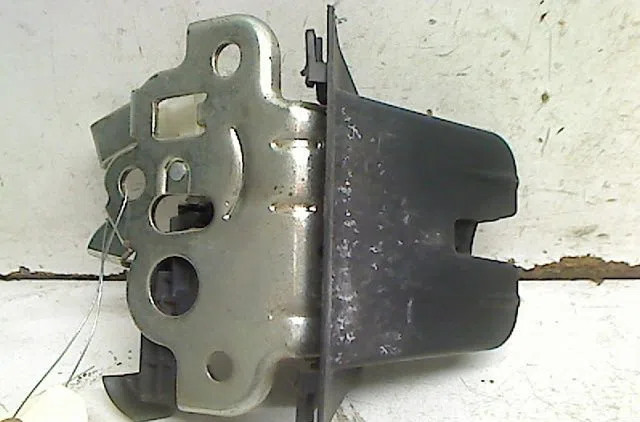 Serrure hayon Seat IBIZA IV ST (6J8, 6P8) 1.6 tdi (2010-2015) occasion