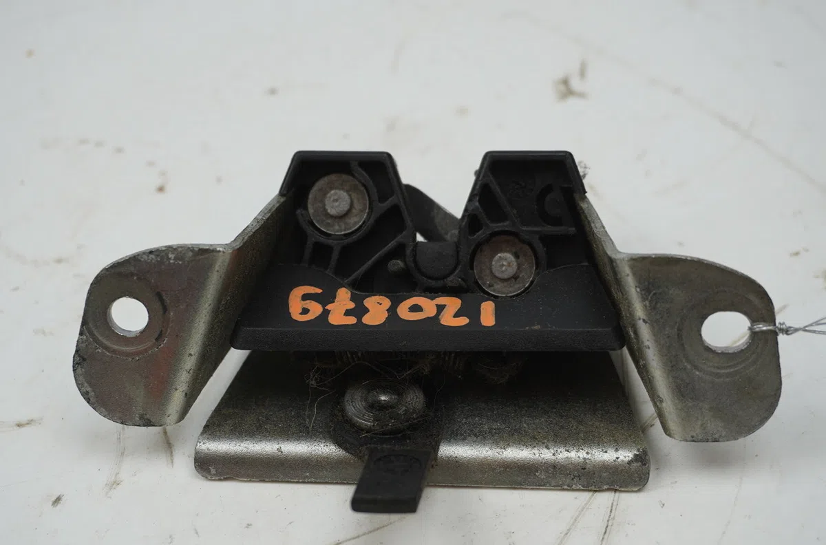 Serrure hayon Toyota AYGO (_B1_) 1.0 (kgb10_) (2005-2014) 5 portes occasion