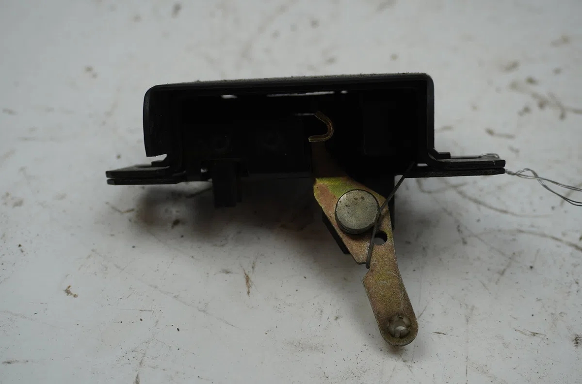 Serrure hayon Volkswagen GOLF IV (1J1) 1.9 tdi (1997-2004) occasion