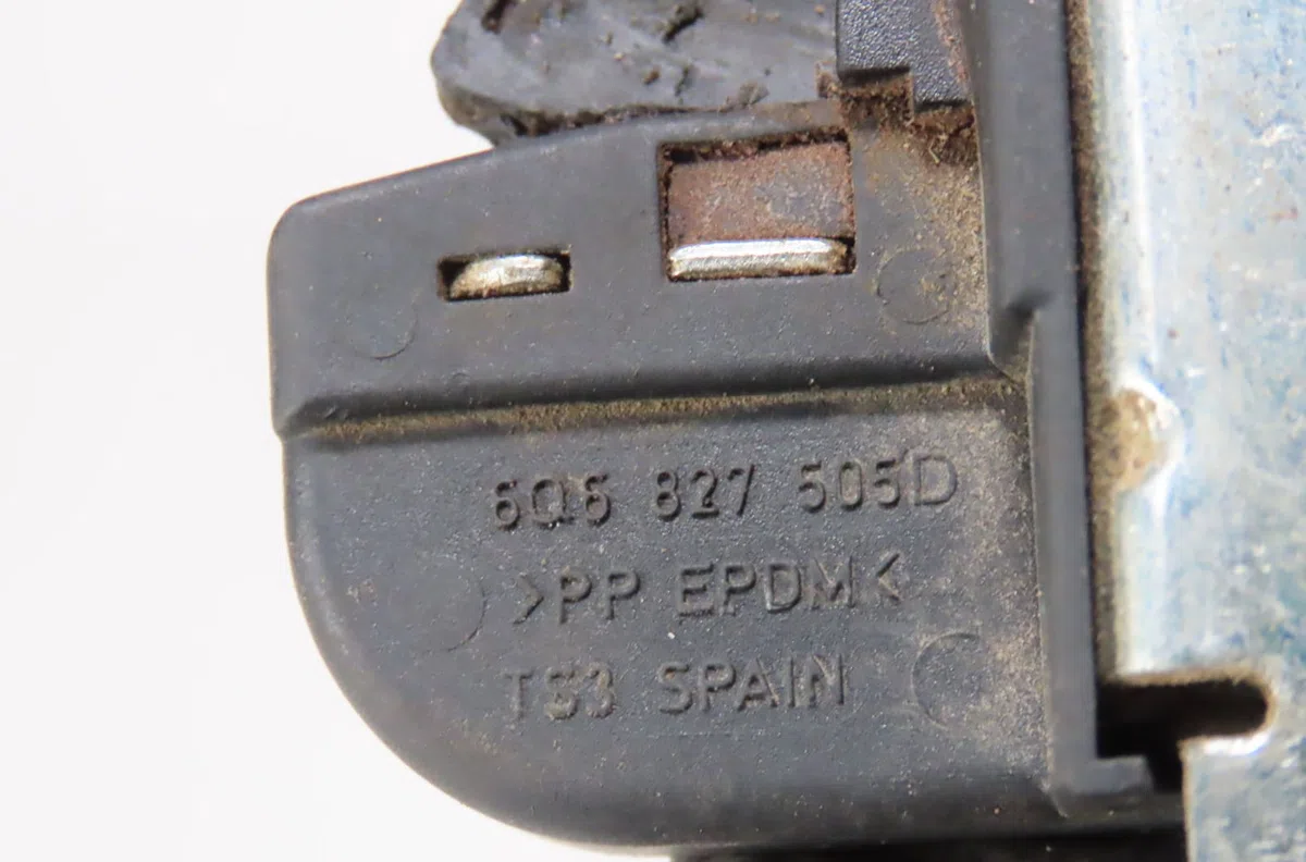 Serrure hayon Volkswagen POLO (9N_, 9A_) 1.2 12v (2001-2007) 5 portes occasion
