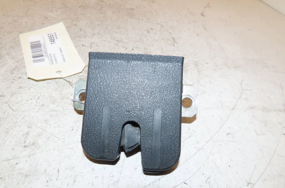 Serrure hayon Volkswagen POLO (9N_, 9A_) 1.4 16v (2001-2008) occasion