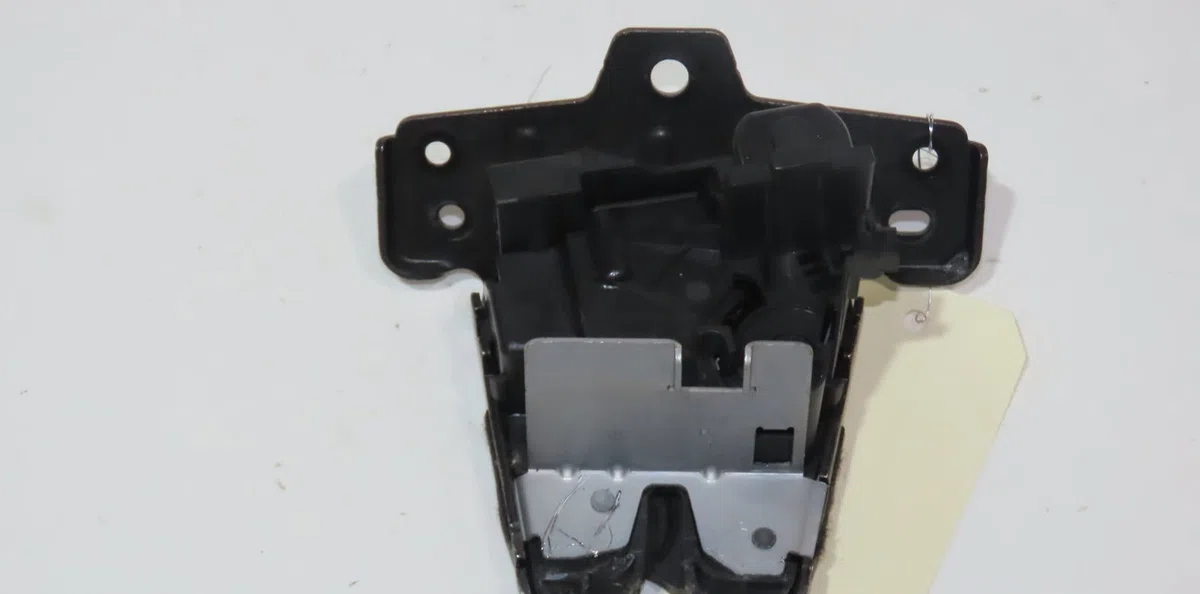 Serrure hayon Volvo XC40 (536) D3 (2018-2021) 5 portes occasion