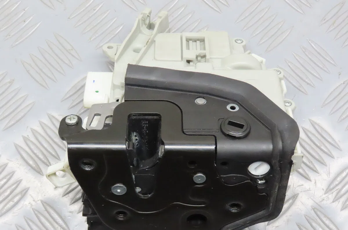 Serrure porte ard Audi A3 Sportback (8VA, 8VF) 2.0 tdi quattro (2013-2018) occasion