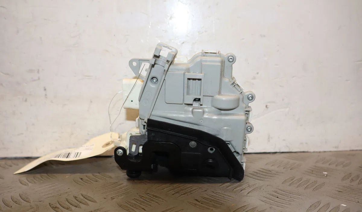 Serrure porte ard Audi Q3 (8UB, 8UG) 2.0 tdi quattro (2011-2018) occasion