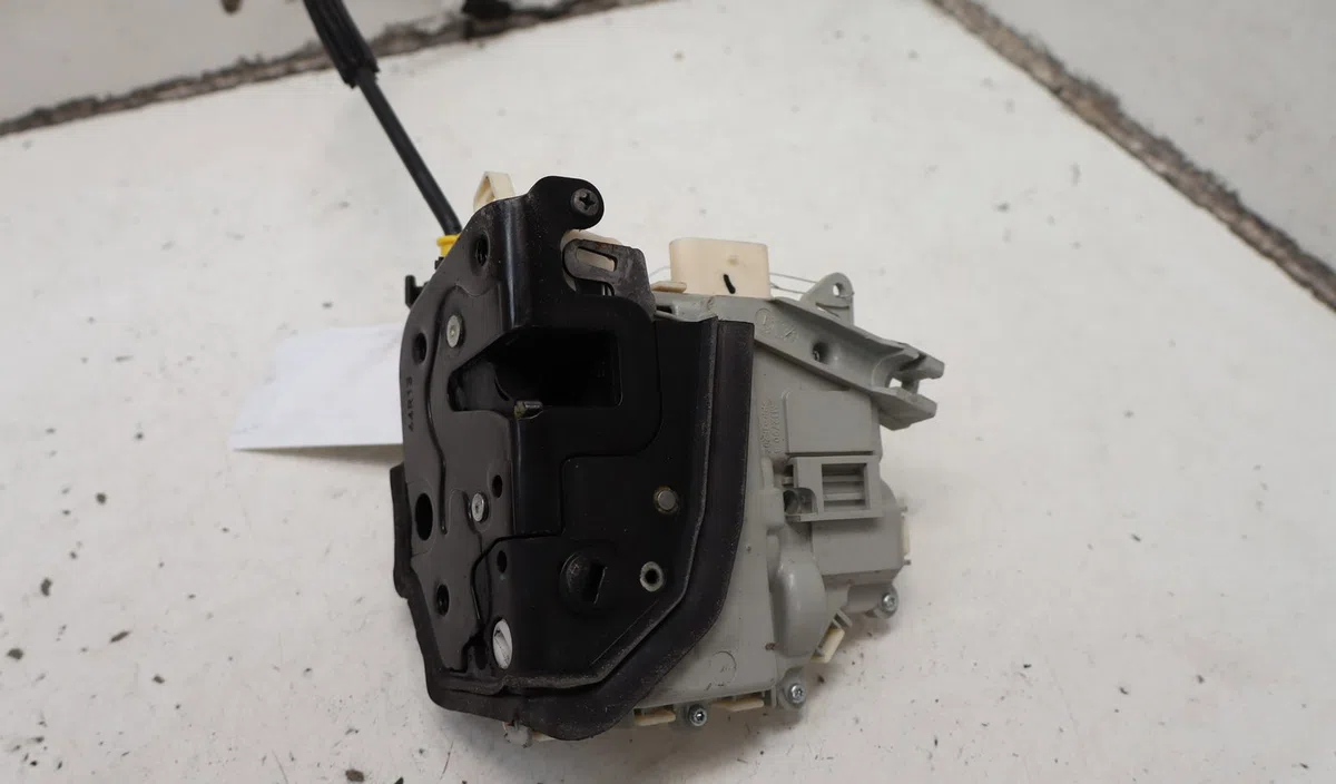 Serrure porte ard Audi Q5 (8RB) 3.0 tdi quattro (2008-2017) occasion