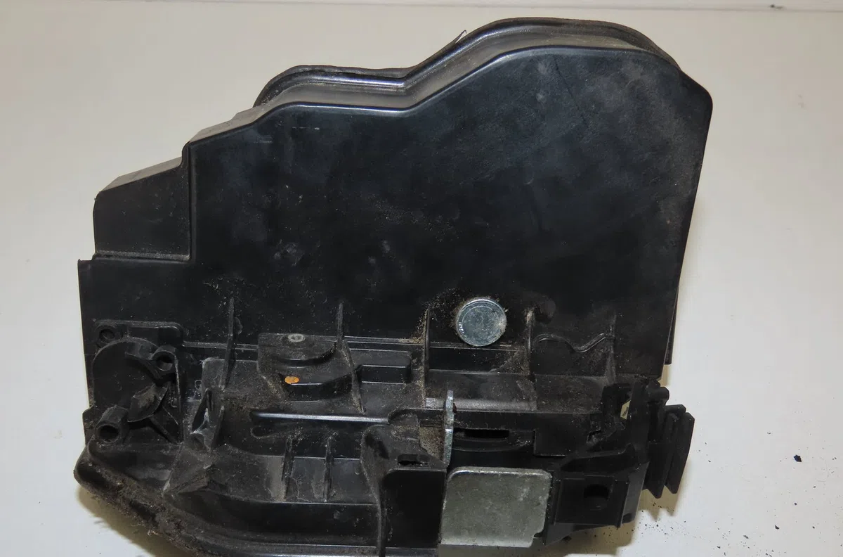 Serrure porte ard Bmw 1 (F20) 118 d (2011-2015) occasion