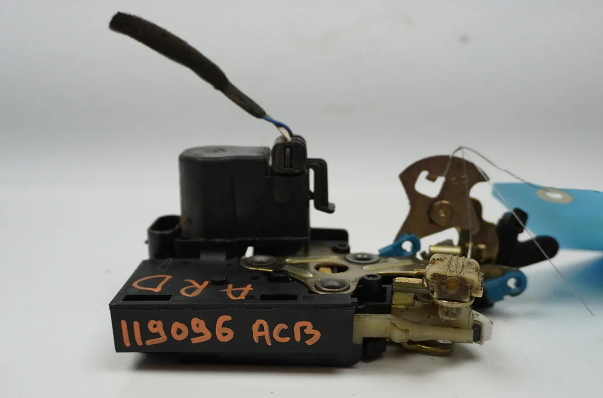 Serrure porte ard Chevrolet AVEO - KALOS 3-5 portes (T200) 1.2 lpg (2005-2008) occasion