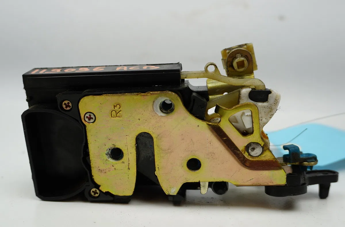 Serrure porte ard Chevrolet AVEO - KALOS 3-5 portes (T200) 1.2 lpg (2005-2008) occasion