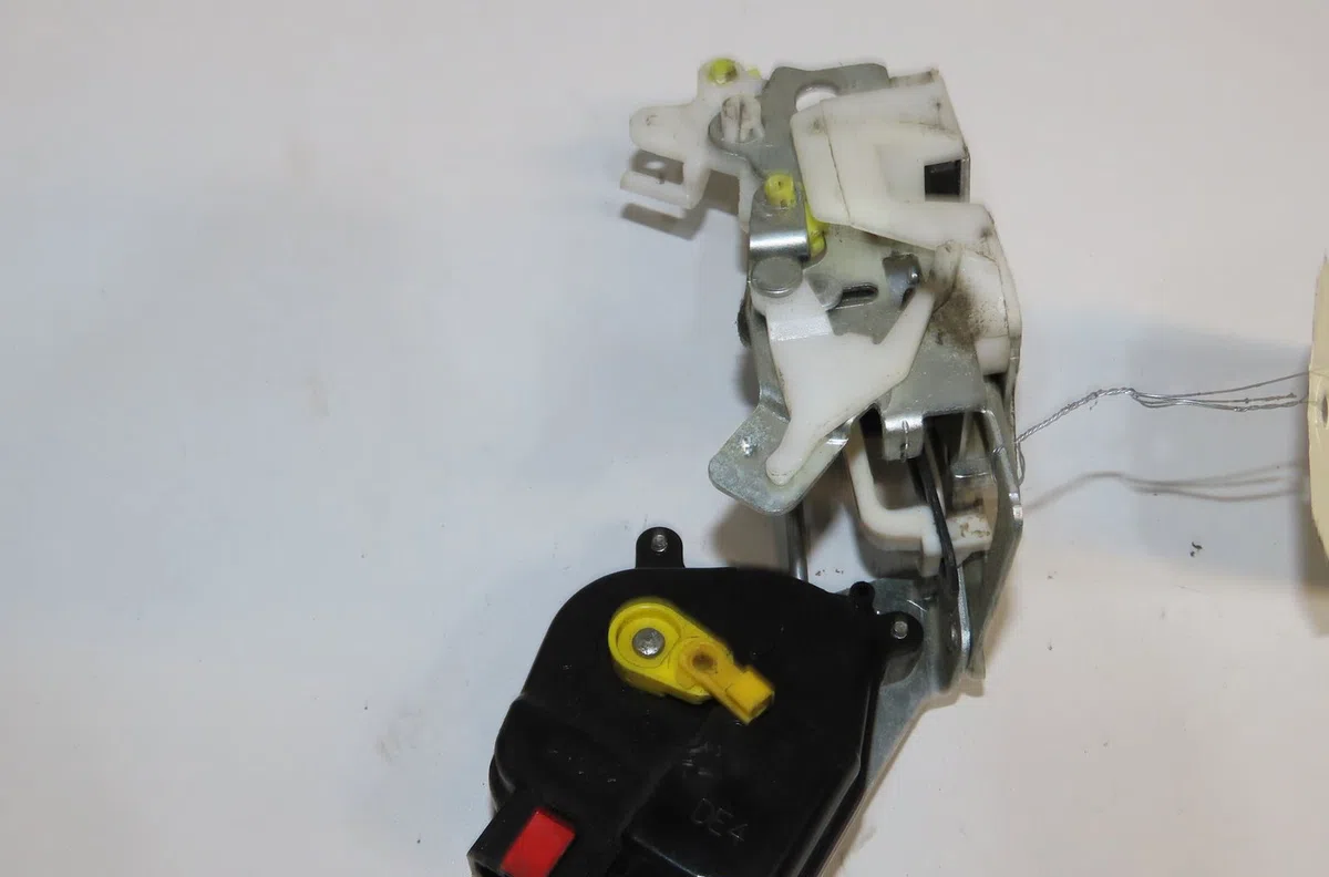 Serrure porte ard Chevrolet MATIZ (M200, M250) 0.8 (2005-2013) occasion