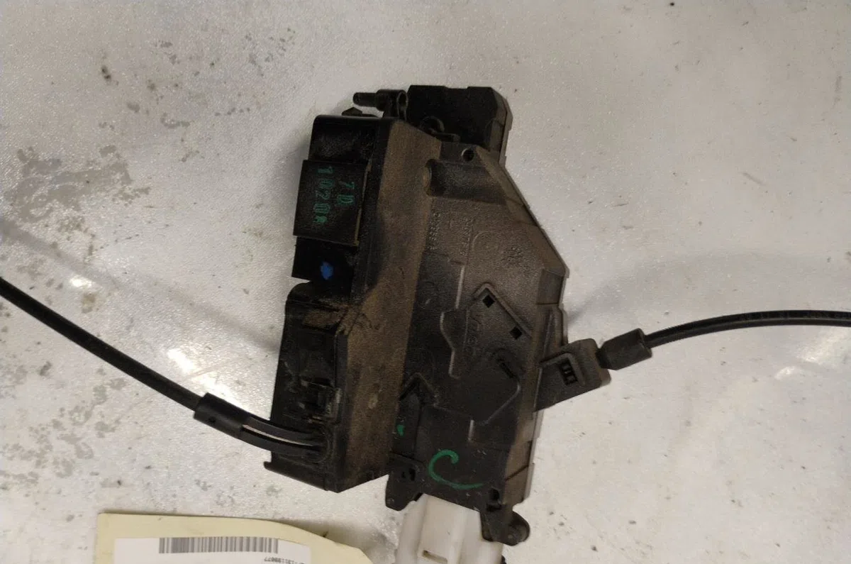 Serrure porte ard CITROEN C4 PICASSO 1 occasion