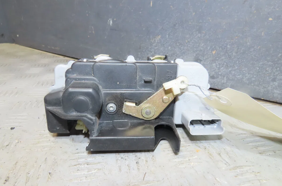 Serrure porte ard Citroen C5 II (RC_) 1.6 hdi (rc8hzb) (2004-2008) occasion