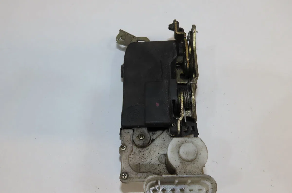 Serrure porte ard Fiat PUNTO (176_) 55 1.1 (1993-1999) occasion