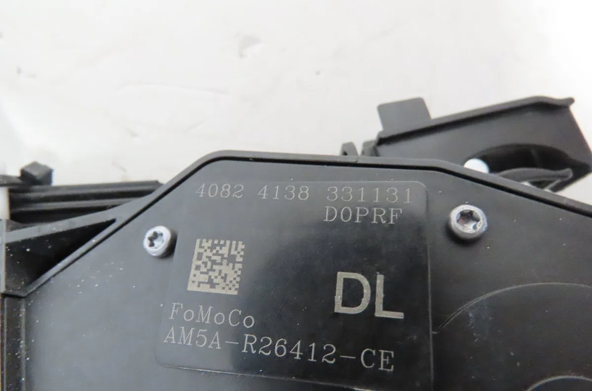 Serrure porte ard Ford C-MAX II (DXA-CB7, DXA-CEU) 1.0 ecoboost (2012-2019) occasion