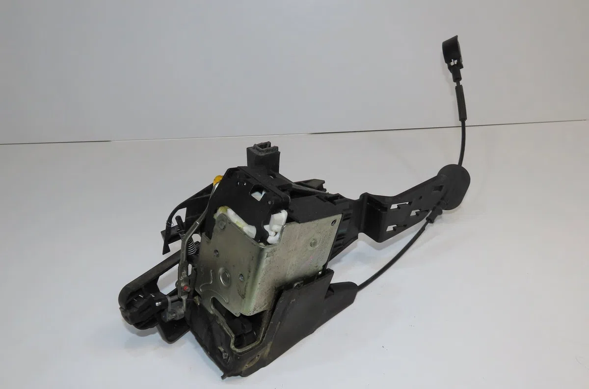 Serrure porte ard FORD FIESTA V 2004 occasion
