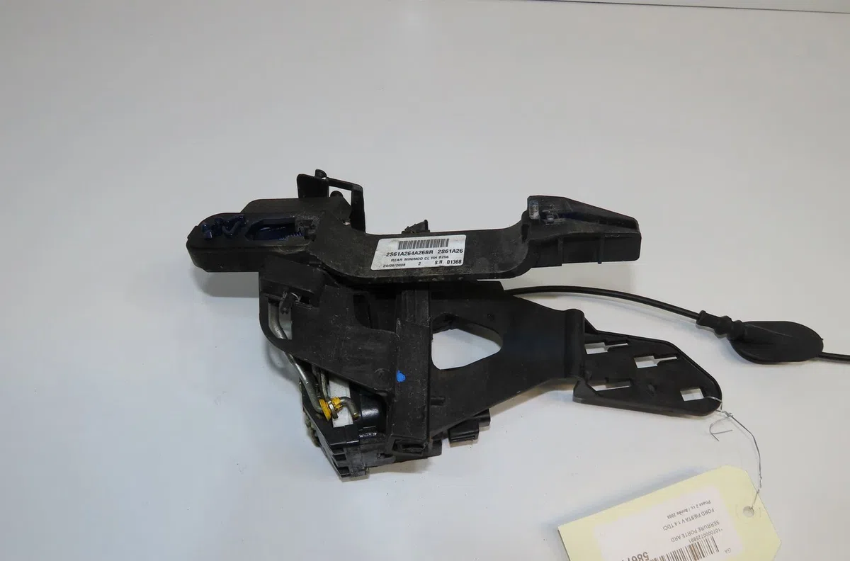 Serrure porte ard Ford FIESTA V (JH_, JD_) 1.4 tdci (2001-2008) 5 portes occasion