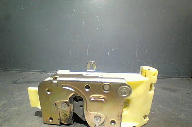 Serrure porte ard FORD FOCUS 1999 occasion
