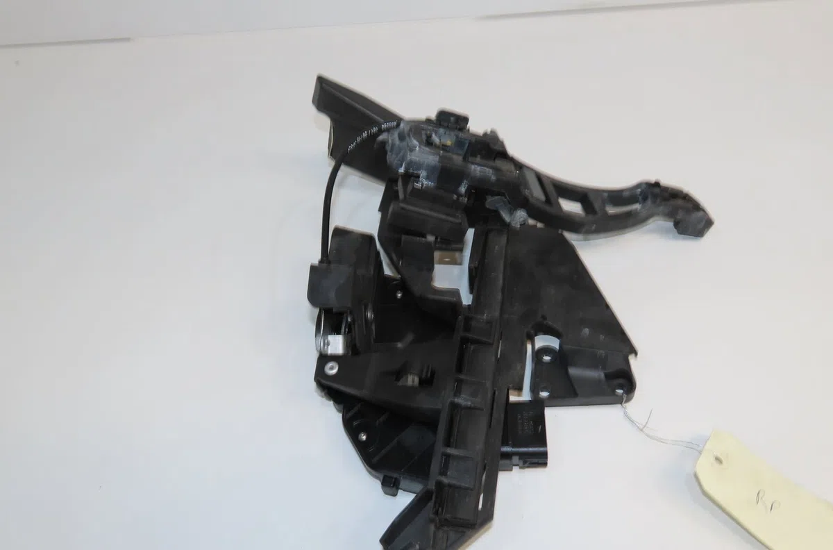 Serrure porte ard Ford KUGA I 2.0 tdci (2008-2012) 5 portes occasion