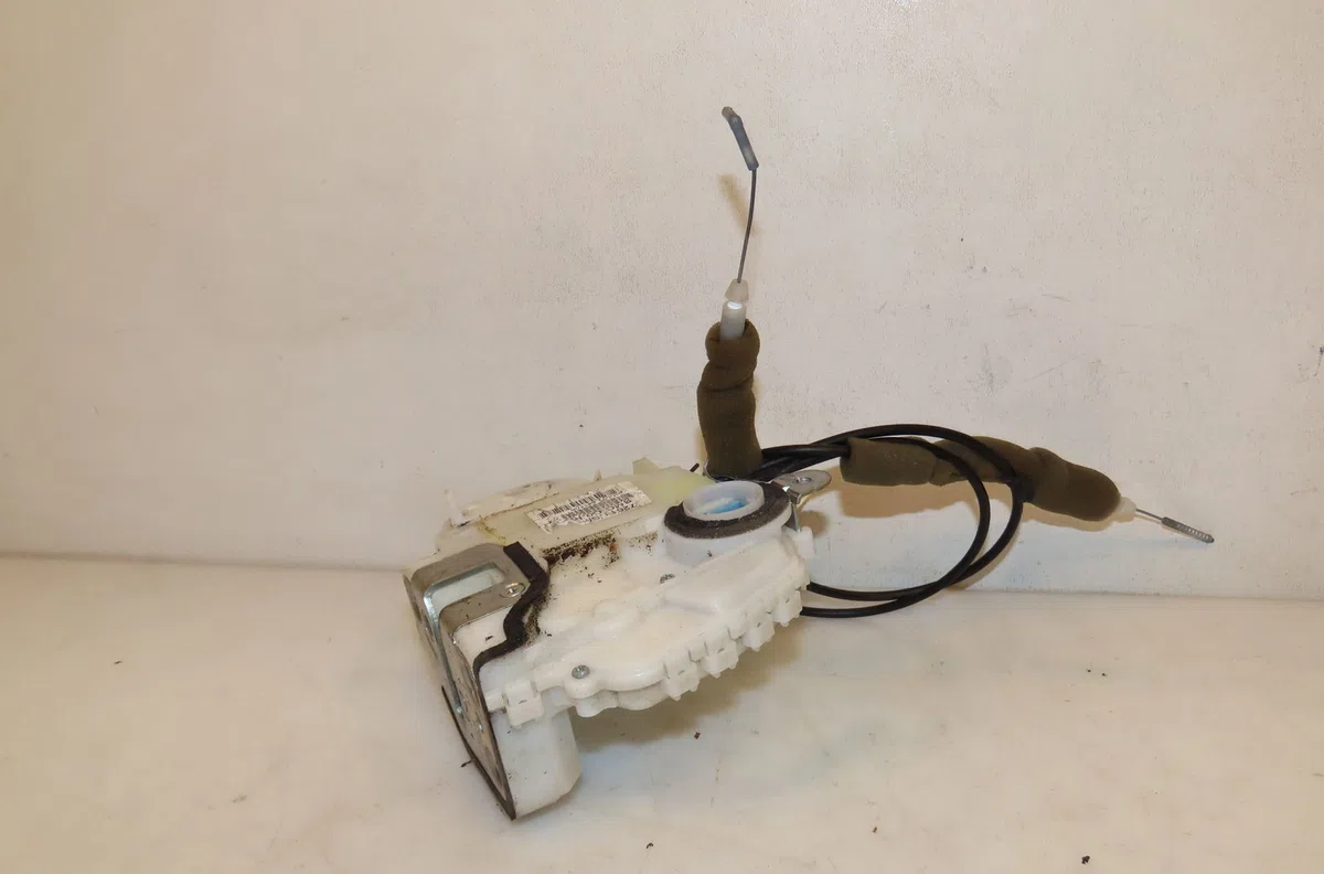 Serrure porte ard Honda CIVIC VIII Hatchback (FN, FK) 2.2 ctdi (fk3) (2005) 5 portes occasion