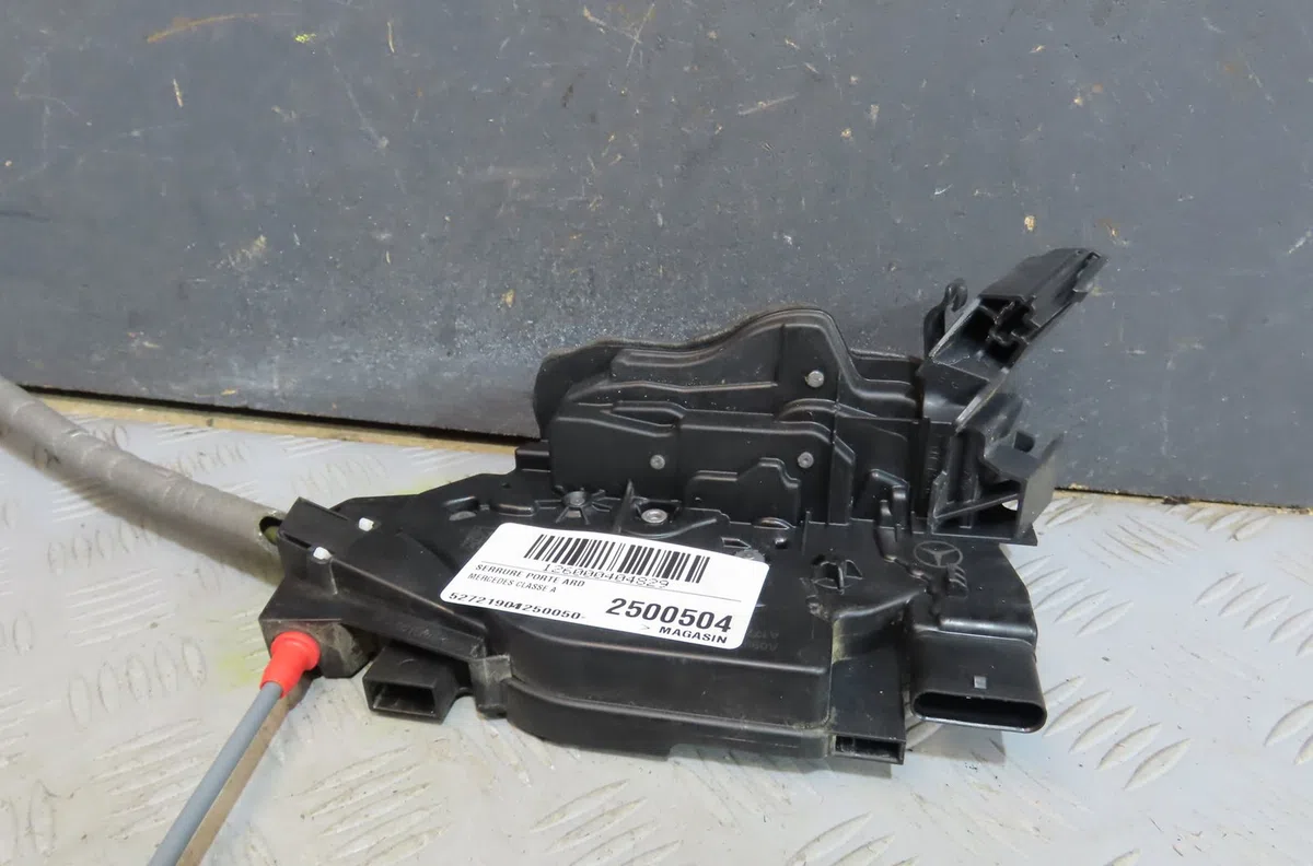 Serrure porte ard Mercedes-benz CLASSE A (W177) A 200 (177.087) (2018) occasion