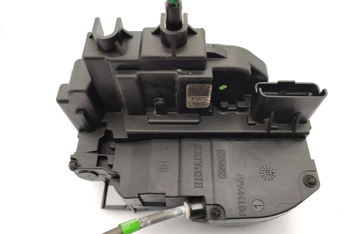 Serrure porte ard NISSAN QASHQAI 1 PHASE 1 occasion