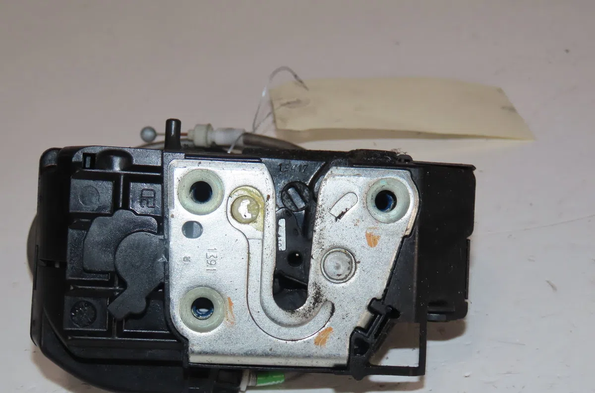 Serrure porte ard Nissan QASHQAI - QASHQAI 2 I (J10, NJ10, JJ10E) 1.5 dci (2010-2013) 5 portes occasion