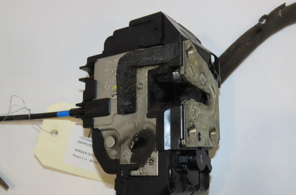 Serrure porte ard Nissan QASHQAI - QASHQAI 2 I (J10, NJ10, JJ10E) 1.6 dci traction intégrale (2011-2013) occasion