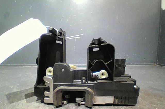 Serrure porte ard Opel SIGNUM 3-5 portes (Z03) 2.2 dti (f48) (2003-2004) occasion