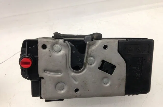 Serrure porte ard Opel VECTRA C GTS (Z02) 1.9 cdti (f68) (2004-2009) occasion