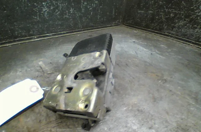Serrure porte ard Peugeot 306 3-5 portes (7A, 7C, N3, N5) 1.9 dt (1993-2001) occasion