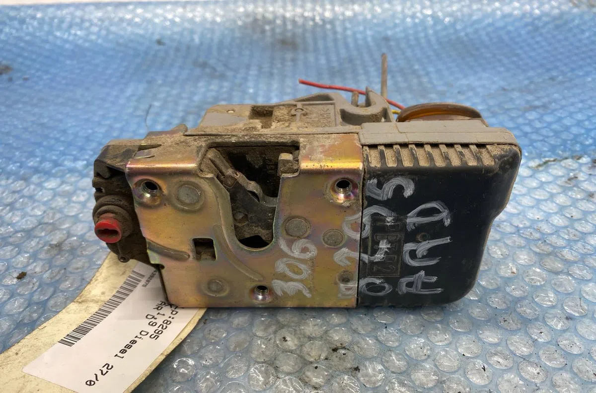 Serrure porte ard Peugeot 306 Break (7E, N3, N5) 1.9 d (1998-2002) occasion