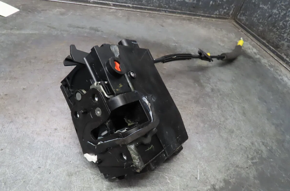 Serrure porte ard PEUGEOT 308 2021 occasion