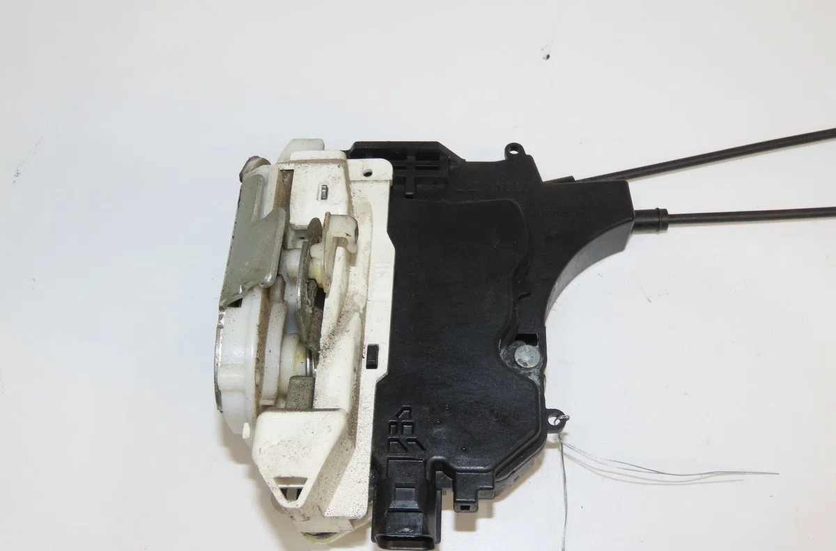 Serrure porte ard Peugeot 4007 (VU_, VV_) 2.2 hdi (2007-2013) occasion