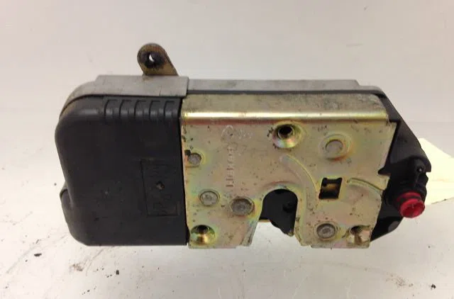 Serrure porte ard Peugeot 406 (8B) 2.0 hdi 110 (1998-2001) 4 portes occasion