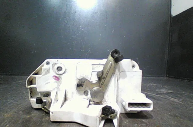Serrure porte ard PEUGEOT 406 Phase 1 10-1995--04-1999 occasion
