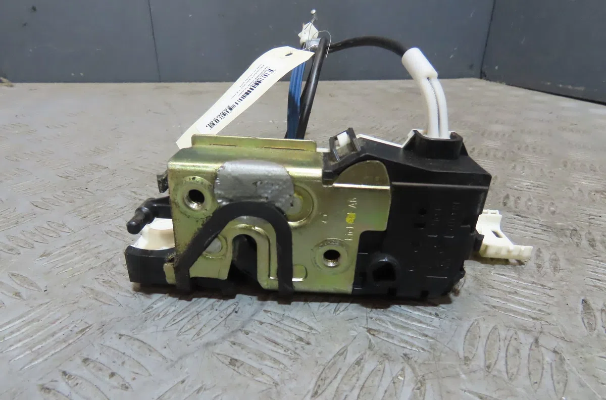 Serrure porte ard Peugeot 407 (6D_) 1.6 hdi 110 (6d9hzc, 6d9hyc) (2004-2010) occasion