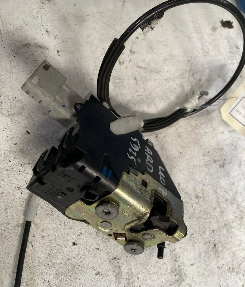 Serrure porte ard Peugeot 407 (6D_) 1.6 hdi 110 (6d9hzc, 6d9hyc) (2004-2010) occasion